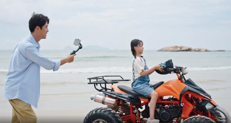 Ứng dụng DJI Mimo hỗ trợ người dùng điều khiển thông qua màn hình điện thoại