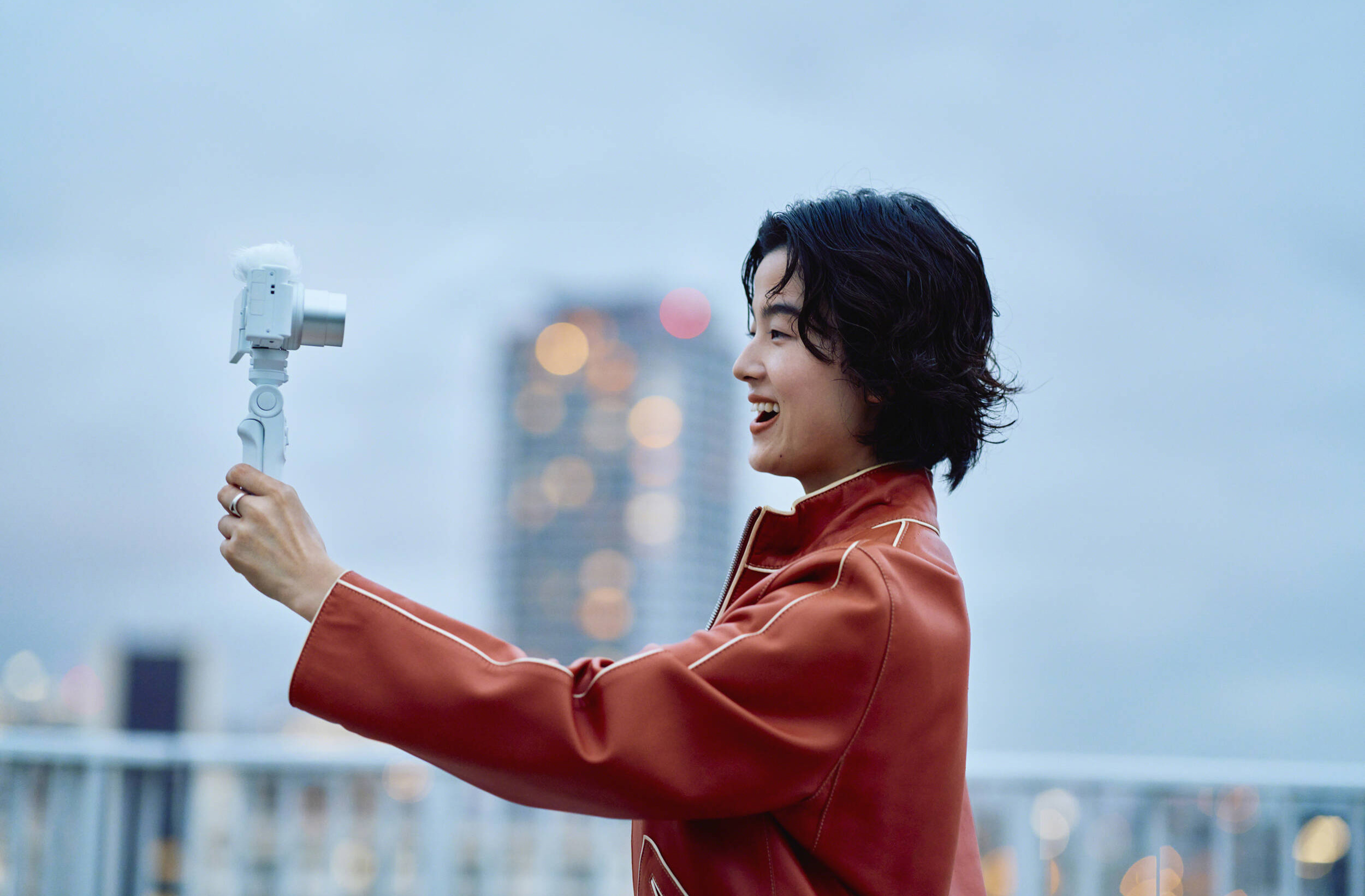 Máy ảnh Sony ZV-1 Mark II dễ dàng kết nối với tay cầm GP-VPT2BT