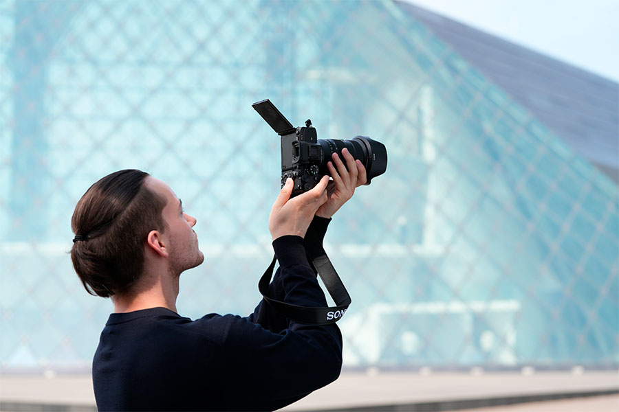 Mirrorless Sony Alpha A7R V tích hợp ổn định hình ảnh activemode