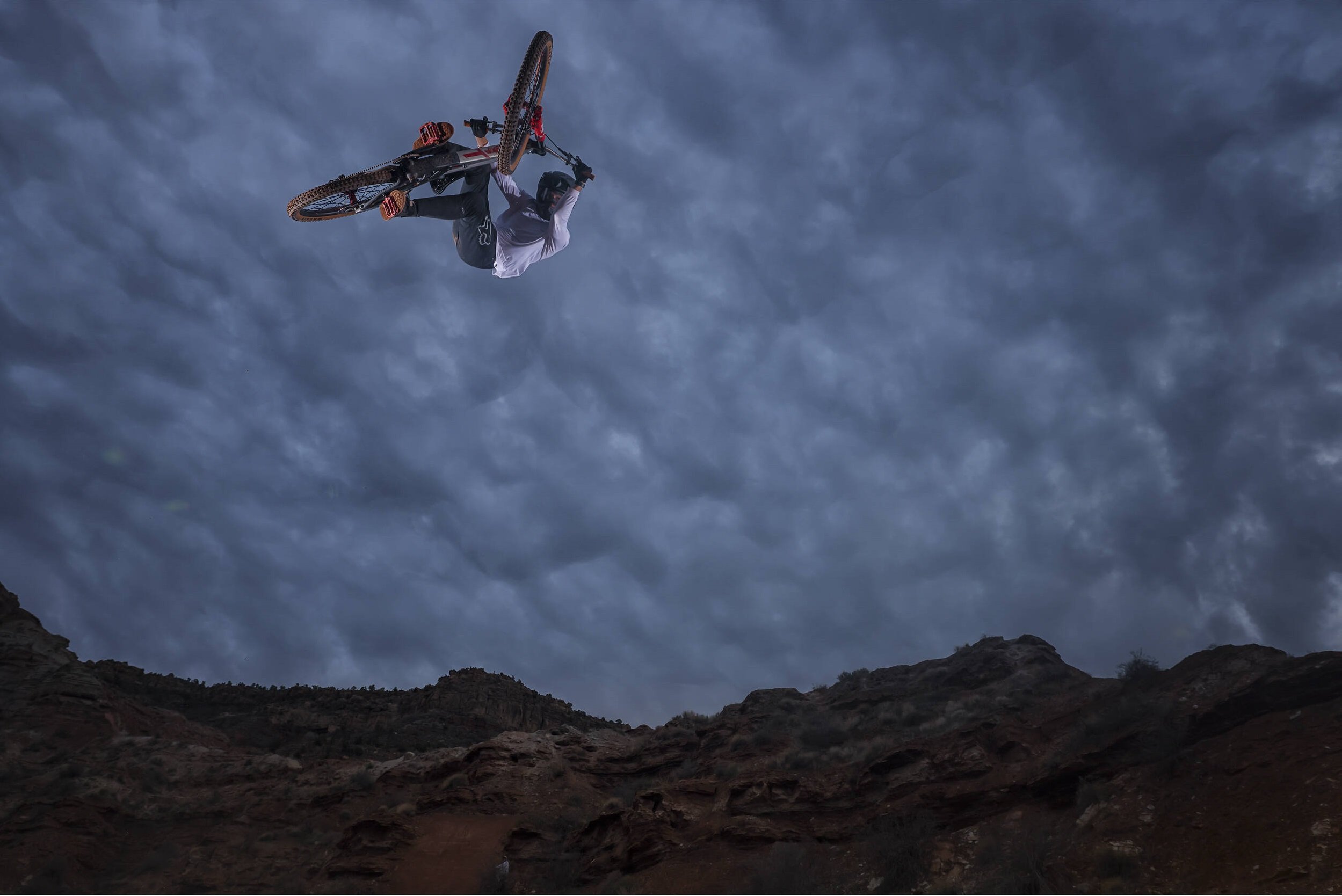 Canon EOS R5 C có tính năng lấy nét phát hiện phương tiện