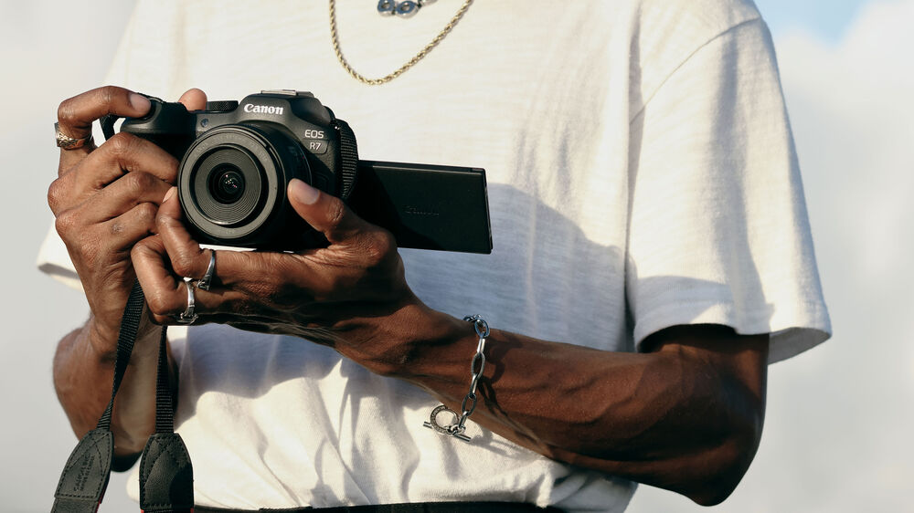 Canon R7 được trang bị hệ thống Dual Pixel CMOS AF II với 651 điểm AF tự động