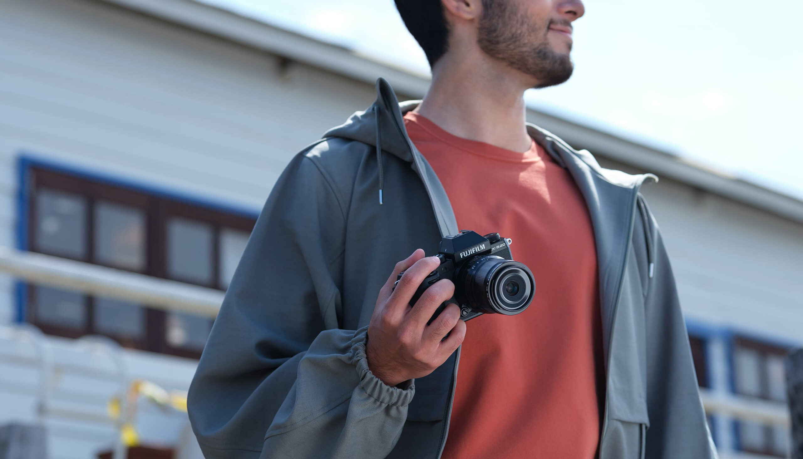 Ngôn ngữ thiết kế nhỏ gọn của Fujifilm X-S20