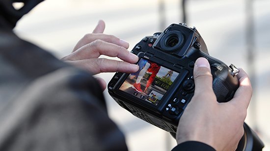 nikon-d850-màn-hình-cảm-ứng-touch-screen