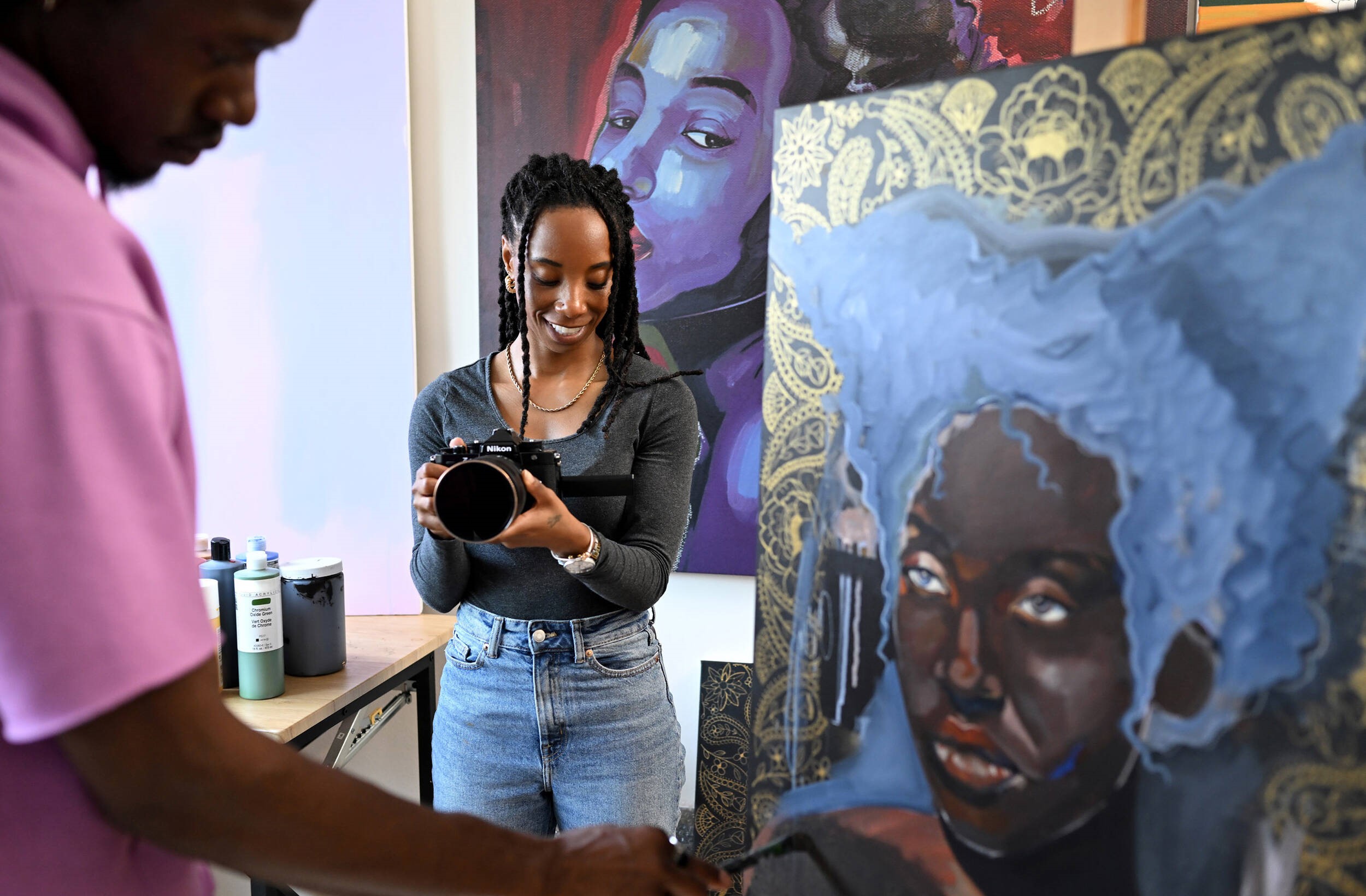 Thân máy được làm từ hợp kim magnesium