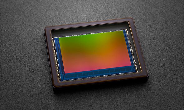 Ricoh GR IIIx trang bị cảm biến CMOS 24.2MP