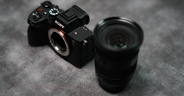 Sony A7R V hỗ trợ thẻ nhớ CF express Type A