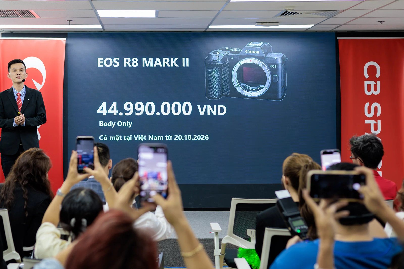 Giá Canon EOS R8 Mark II 44.990.000 đồng tại Việt Nam